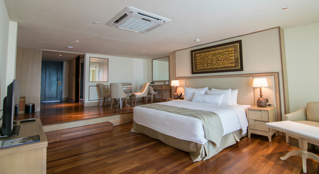 Beach club with ocean suites in Cherating